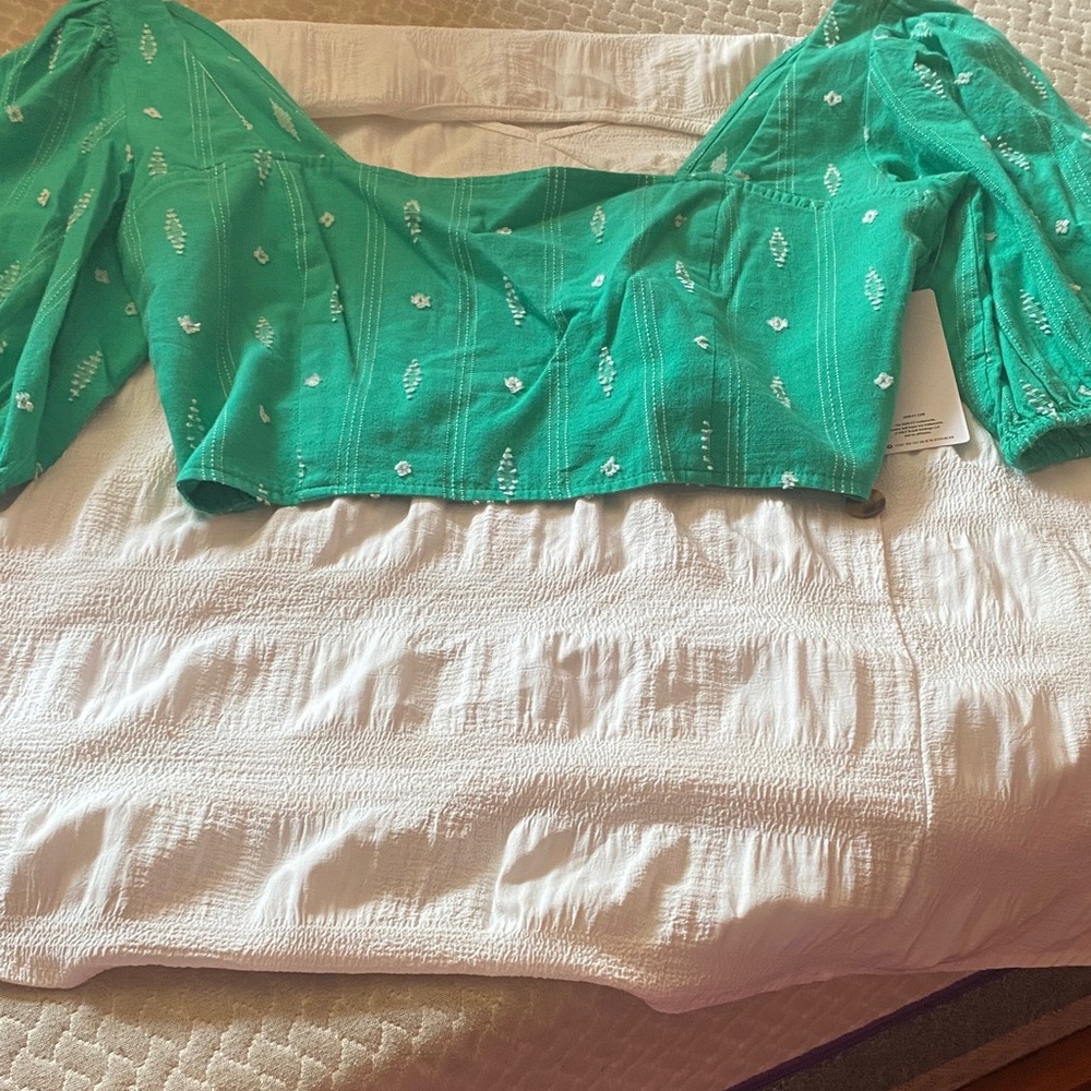 💚Hurley Green Patterned Crop Top